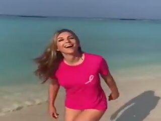 Elizabeth hurley - sem camisa biquíni maiô 2017-18: porcas vídeo 1a | xhamster