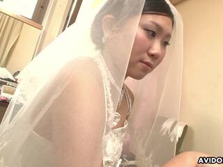 妖娆 爱人 在 一 婚礼 连衣裙