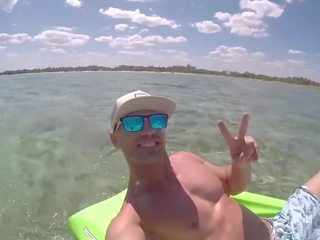 Velika kremna pita immediately afterwards pov seks, bikini kayaking da zunaj javno plaža!