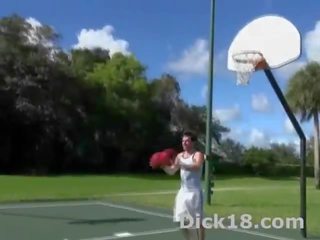 Баскетбол повороти в slam dunk мінет