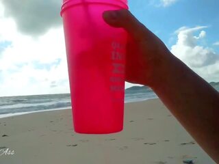 Duke pirë shurrë i fundit ditë në the publike plazh në brazil -aprilbigass- | xhamster
