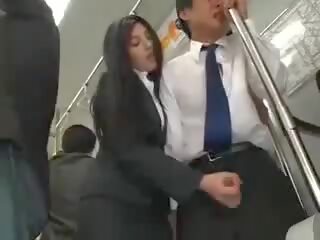 Asiatiskapojke avrunkning i offentlig tåg, fria offentlig röret xxx filma vid 08 | xhamster
