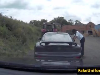 Policewoman pulls dāma par trio ar policists, sekss filma db