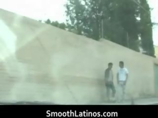 Adoleshent njeri homoseksual latinos qirje dhe duke thithur pederast i rritur video 8 nga smoothlatinos