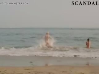 Dakota Fanning & Elizabeth Olsen Nude on Scandalplanet