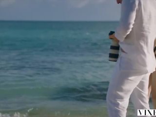 Μέγαιρα μοντέλα έχει grand desiring βρόμικο βίντεο επί ο παραλία