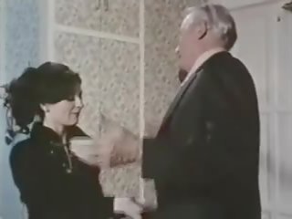 Ahne sairaanhoitajat 1975: sairaanhoitajat verkossa seksi klipsi klipsi b5