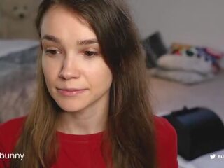 Jovem grávida polaca adolescente tries sybian | jovem inexperiente marthy