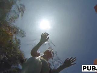 Onderwater zwembad masturbatie sessie met samantha rone