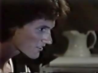 Porno pelit 1983: vapaa iphone seksi aikuinen video- mov 91