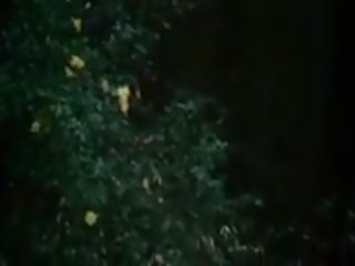 Смачний брюнетка в в woods, безкоштовно 60 fps брудна кліп e4