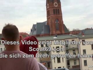 Ruda niemieckie nastolatka suka pieprzyć klient i niech robić siku na jej