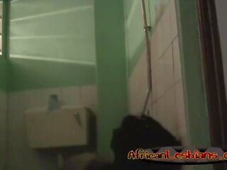Encantador negra lésbicas levando soapy duche juntos sexo clipe movs