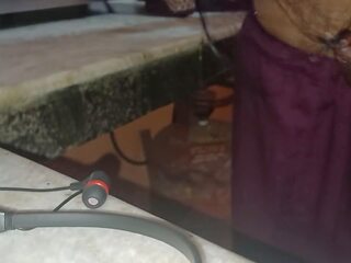 Frist Time sex video with Bhabi Ik Kitchen Sex: Indian Old man dirty movie