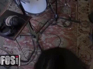 Mofos - kirli başlangyç latin gets singer banged in studio