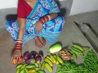 इंडियन vegetables selling sweetheart है कठिन पब्लिक डर्टी क्लिप साथ | xhamster