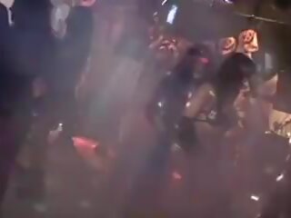 Pazzo halloween adulti video festa in brasile – orgia con dispari | youporn