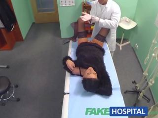 Fakehospital medico prepares сигурен пациент е добре проверих над