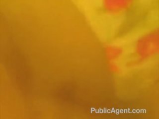 Publicagent - flirty bikiinid ilu veeall räpane video