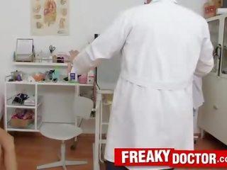 Sedusive גבריאל גוצ'י פות אֶצבַּע checkup