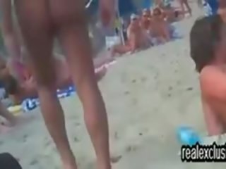 Publiczne nagie plaża swinger x oceniono film vid w lato 2015