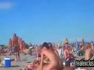 Público nua praia troca de casais x classificado filme vid em verão 2015