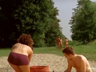 エヴァ バン デ wijdeven - 裸 上の a ヌード ビーチ - 公共 www.celeb.today