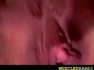 Muscoloso bionda grande clitoride exposion