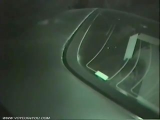 Awam kereta kotor filem menangkap oleh infrared kamera